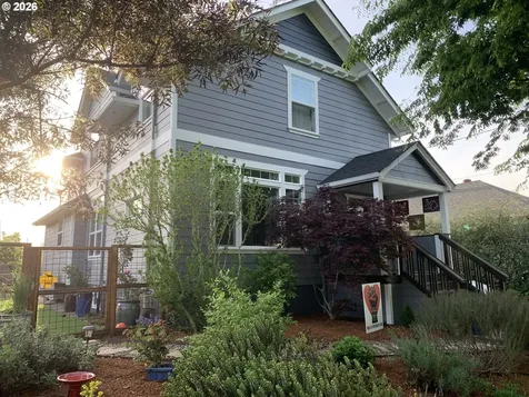 5717 N Denver Avenue Portland OR 97217