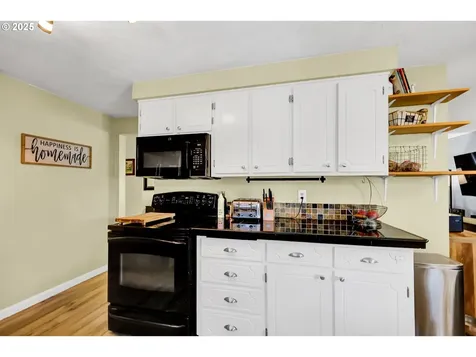 5257 Coetivy Avenue Eugene OR 97402