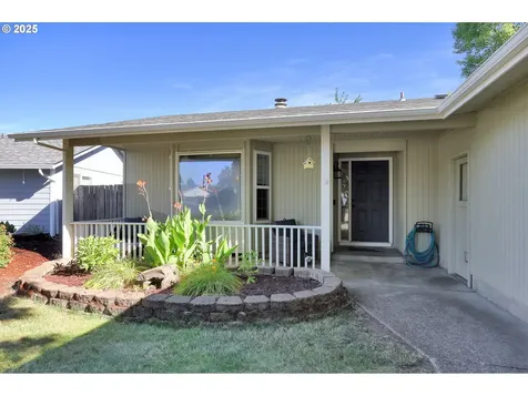 5257 Coetivy Avenue Eugene OR 97402