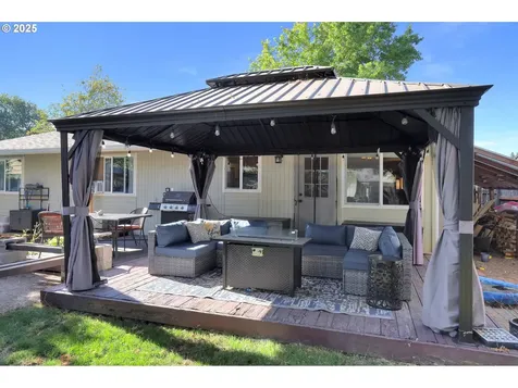 5257 Coetivy Avenue Eugene OR 97402