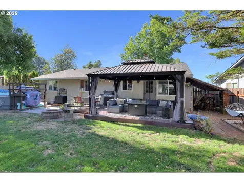 5257 Coetivy Avenue Eugene OR 97402