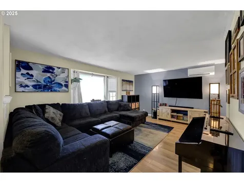 5257 Coetivy Avenue Eugene OR 97402