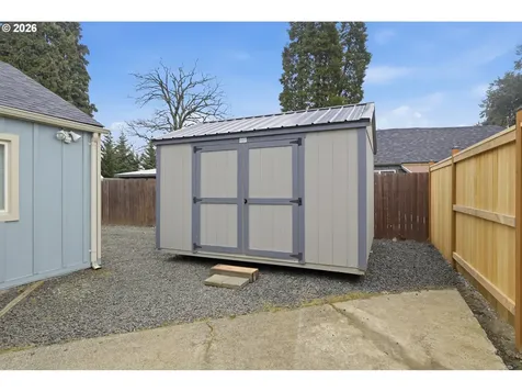 3090 Willakenzie Road Eugene OR 97401