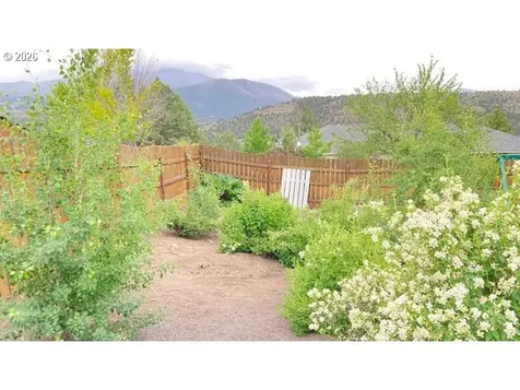 216 Valley View Drive John Day OR 97845