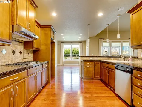 1114 S 6th Way Ridgefield WA 98642