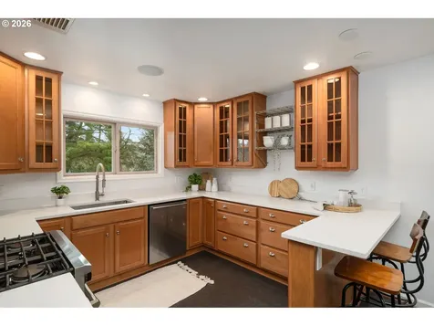 8675 SW Fairway Drive Portland OR 97225