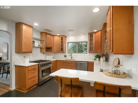 8675 SW Fairway Drive Portland OR 97225