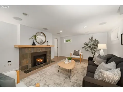 8675 SW Fairway Drive Portland OR 97225