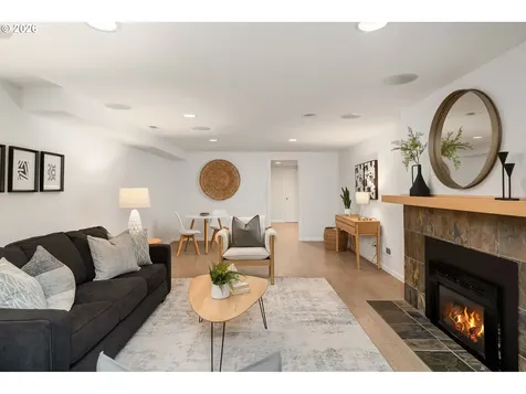 8675 SW Fairway Drive Portland OR 97225