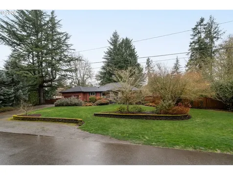 8675 SW Fairway Drive Portland OR 97225