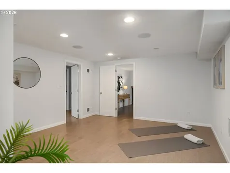 8675 SW Fairway Drive Portland OR 97225