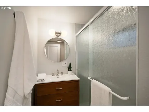 8675 SW Fairway Drive Portland OR 97225