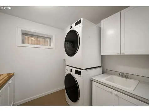 8675 SW Fairway Drive Portland OR 97225