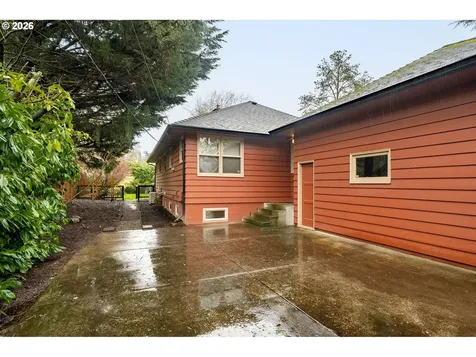 8675 SW Fairway Drive Portland OR 97225
