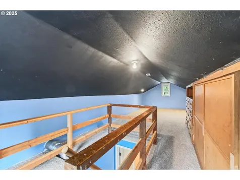1202 S 3rd Avenue Kelso WA 98626