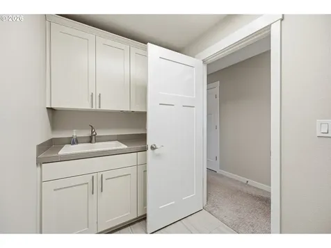 2212 SE 12th Avenue Canby OR 97013