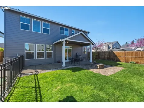 2212 SE 12th Avenue Canby OR 97013