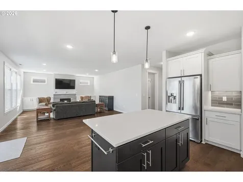 2212 SE 12th Avenue Canby OR 97013