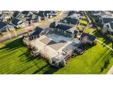 6268 SE Harkness Lane Hillsboro OR 97123