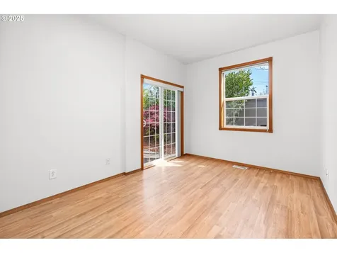 856 NE Pacific Drive Fairview OR 97024