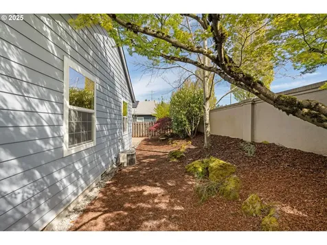 856 NE Pacific Drive Fairview OR 97024