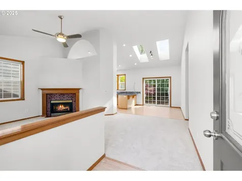 856 NE Pacific Drive Fairview OR 97024