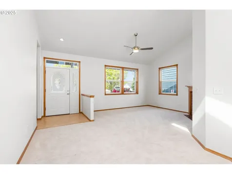 856 NE Pacific Drive Fairview OR 97024
