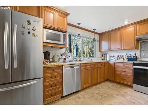 9645 SW New Forest Drive Beaverton OR 97008