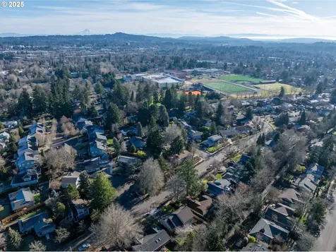 9645 SW New Forest Drive Beaverton OR 97008