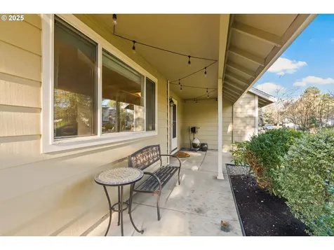 9645 SW New Forest Drive Beaverton OR 97008