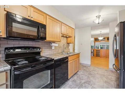 1200 NE Territorial Road Canby OR 97013