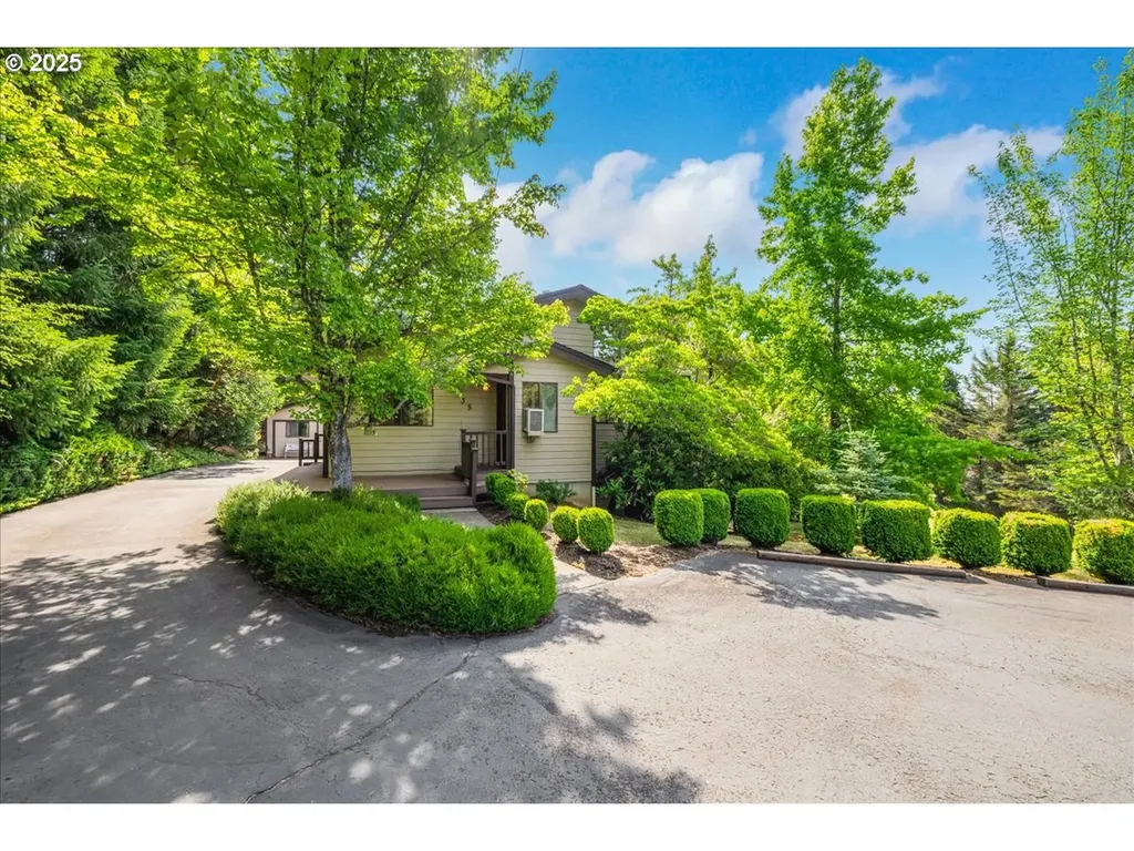 3135 NW Charmyr Vista Drive Corvallis OR 97330