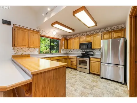 3135 NW Charmyr Vista Drive Corvallis OR 97330