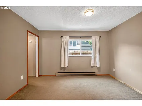 8941 SE Knapp Street Portland OR 97266