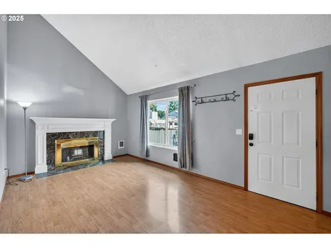 8941 SE Knapp Street Portland OR 97266
