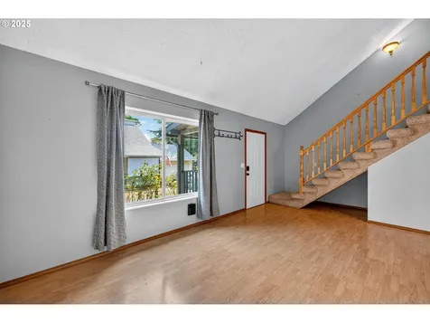 8941 SE Knapp Street Portland OR 97266