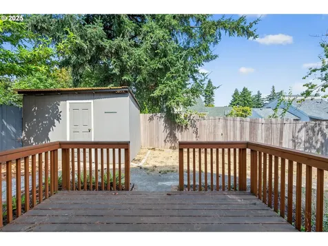 8941 SE Knapp Street Portland OR 97266