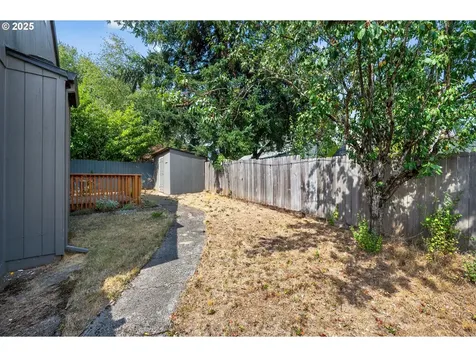 8941 SE Knapp Street Portland OR 97266