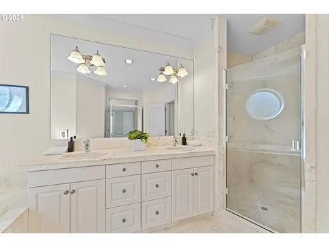 57 Hidalgo Street Lake Oswego OR 97035