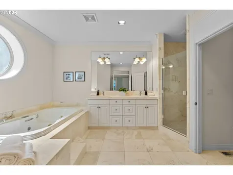 57 Hidalgo Street Lake Oswego OR 97035