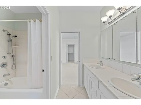 57 Hidalgo Street Lake Oswego OR 97035