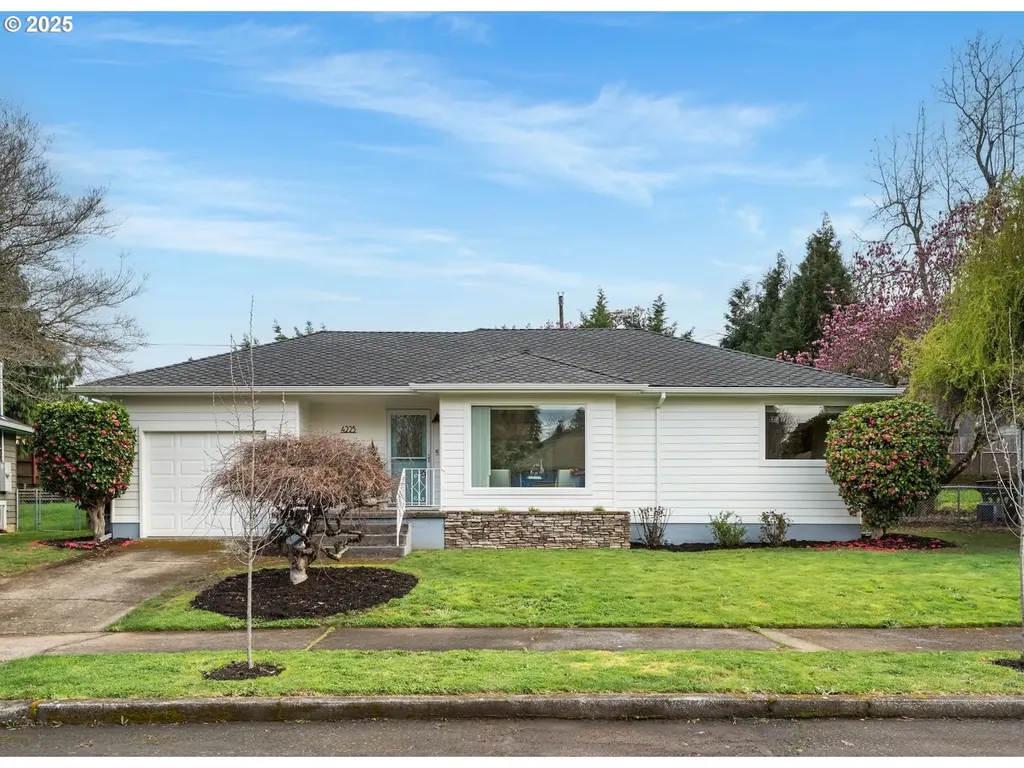 4225 SE Malden Street Portland OR 97206