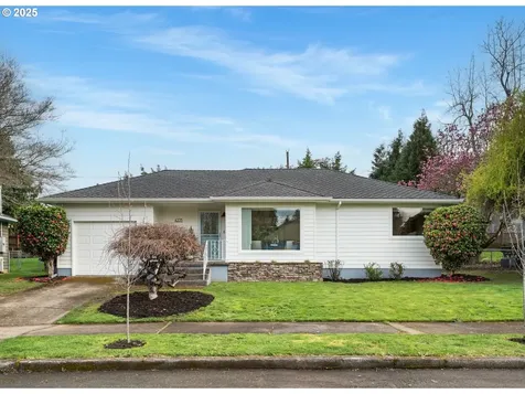 4225 SE Malden Street Portland OR 97206