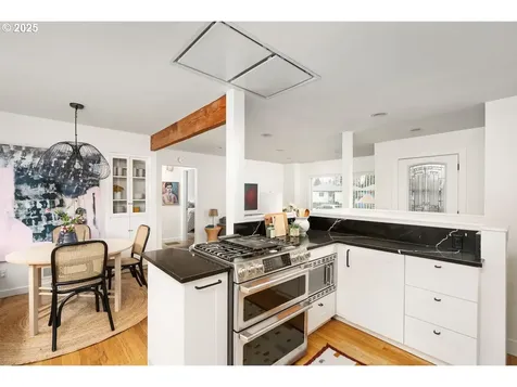 4225 SE Malden Street Portland OR 97206