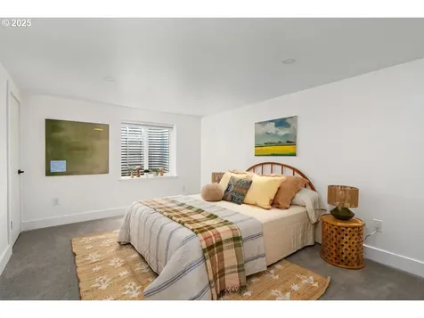 4225 SE Malden Street Portland OR 97206