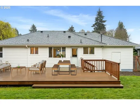 4225 SE Malden Street Portland OR 97206