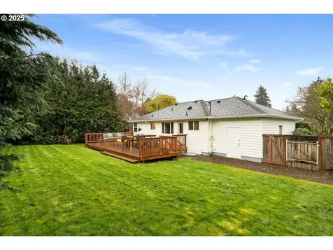 4225 SE Malden Street Portland OR 97206