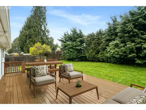 4225 SE Malden Street Portland OR 97206