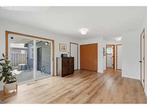 2101 N Thorne Street Newberg OR 97132