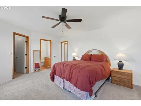 2101 N Thorne Street Newberg OR 97132
